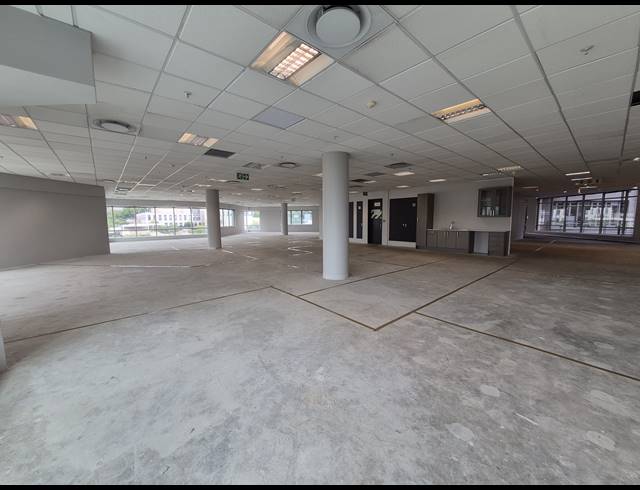 834M² OFFICE TO LET IN SANDTON CENTRAL